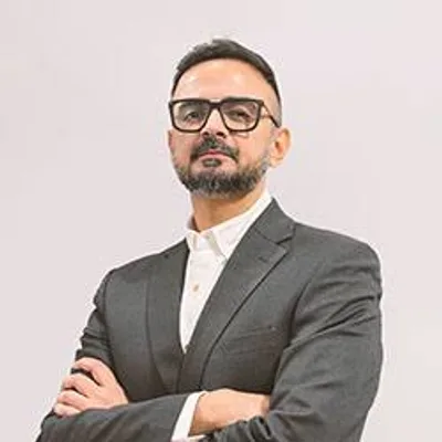 Dr. Abhimanyu Kakralia