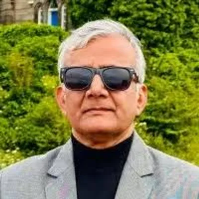 Dr. Deepak Maheshwari