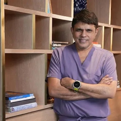 Dr. Muffazal Lakdawala
