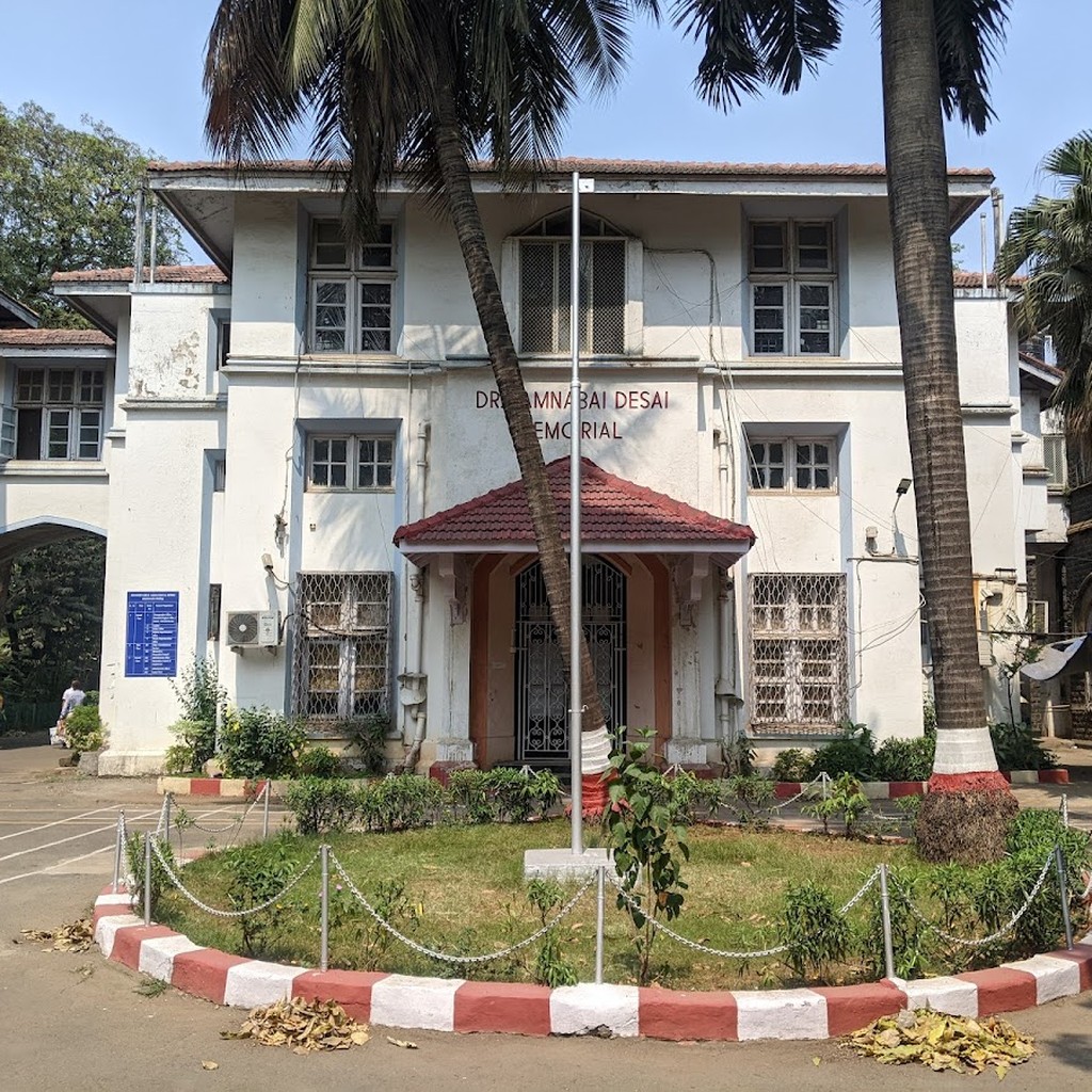 Cama And Albless Hospital