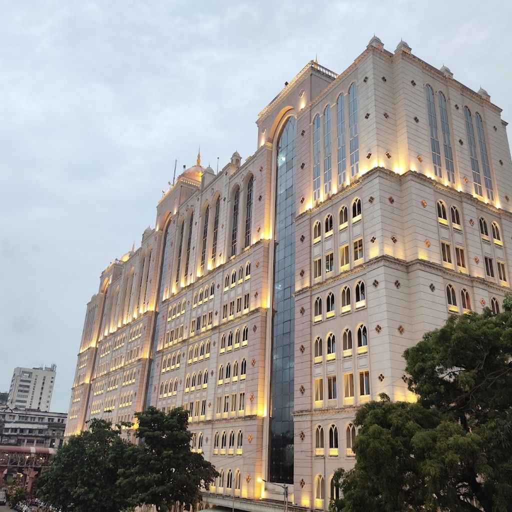 Saifee Hospital