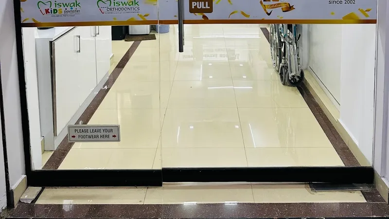 Miswak Dental Hospital & Implant Centre