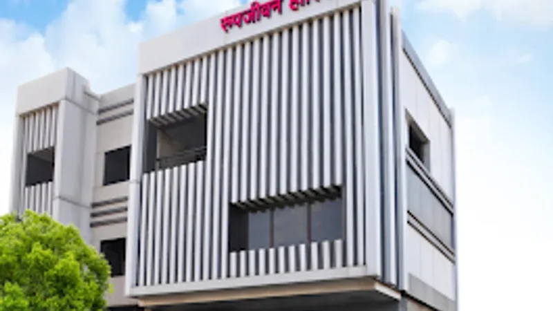 Roop Jeevan Hospital