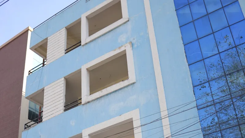 Giridhar E.N.T Hospital And Laser Centre