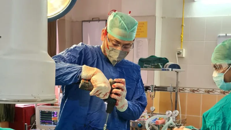 Dr Kartikeya Sharma Orthopedic Doctor in Agra Clinic