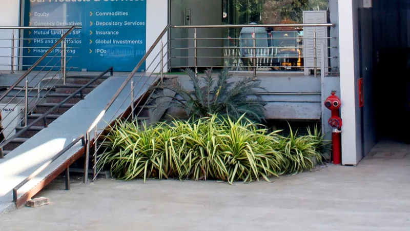 Dr Varpe's Premium Orthopaedic Hospital Clinic