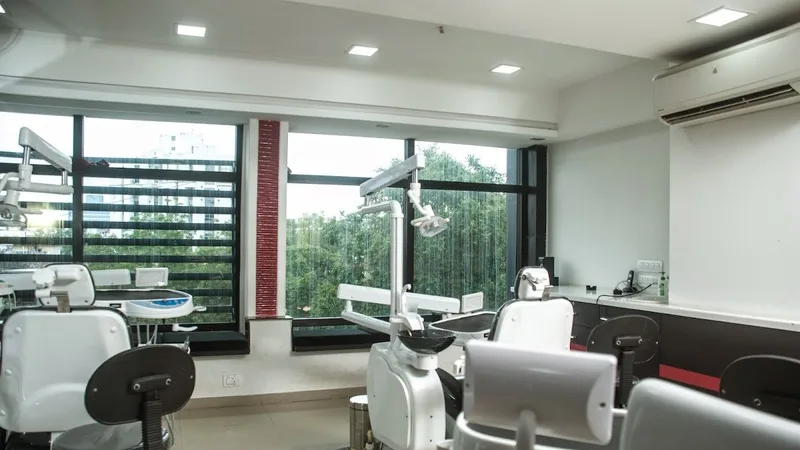 Global Dental Clinic CG road