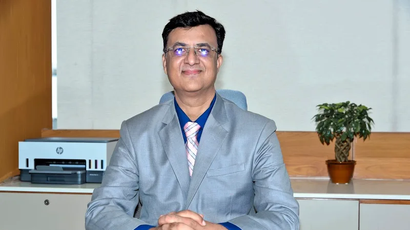 Dr Chirag Shah Piles Hernia Doctor Ahmedabad Fissure & Fistula, Laser Piles, Circumcision, Senior Piles Surgeon Ahmedabad Clinic