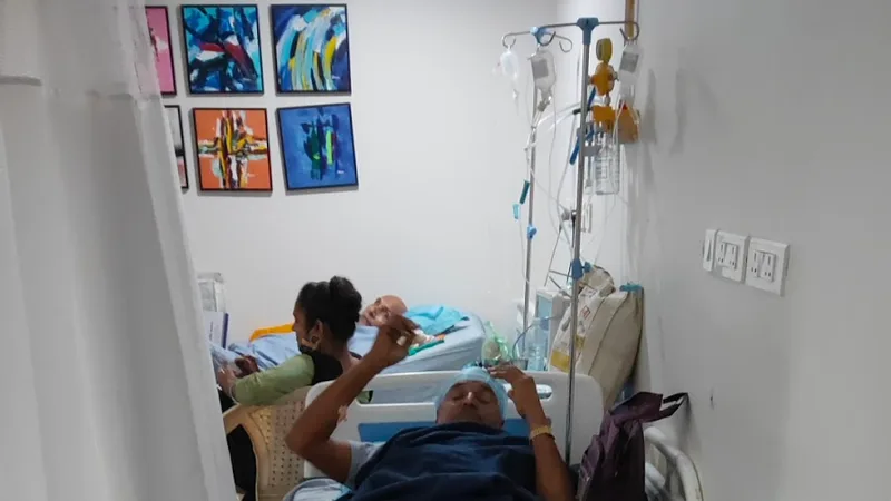 Dr Hiren Patel : Orthopedic Surgeon/Doctor in Ahmedabad, Gujarat Clinic