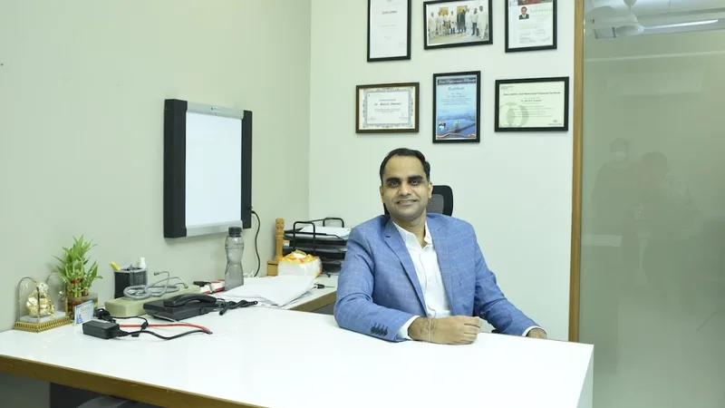 Dr Manish Diwakar (M.S Ortho) Clinic