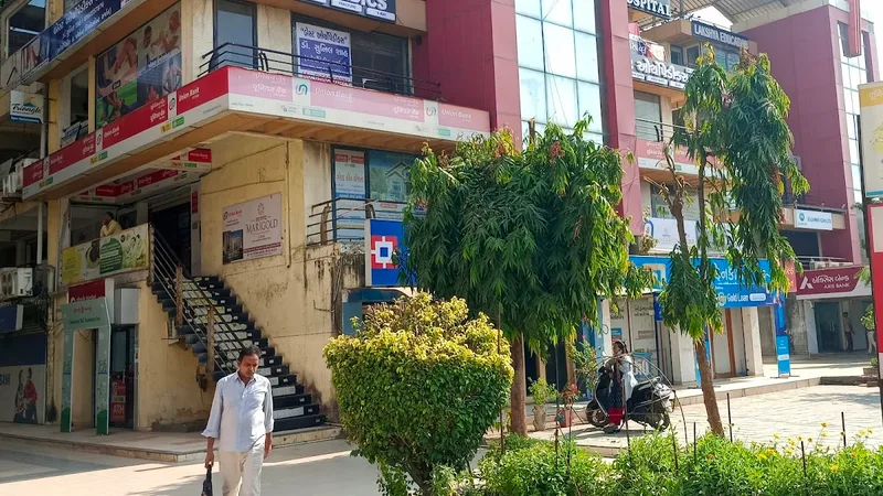 BEST ORTHOPAEDIC HOSPITAL - Dr. Sunil Shah