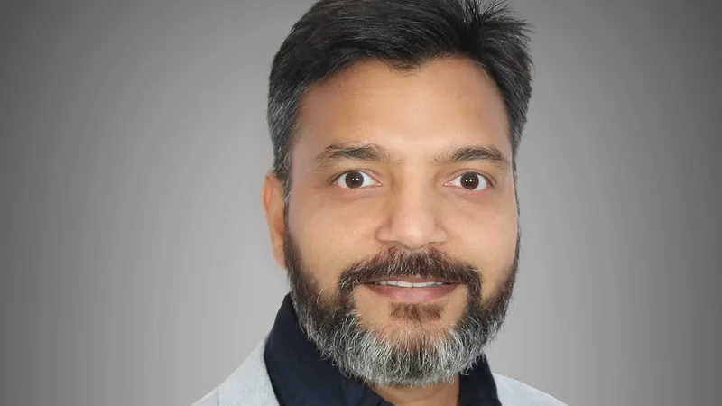 Dr Vineet Ajitsaria Urologist in Ahmedabad Clinic