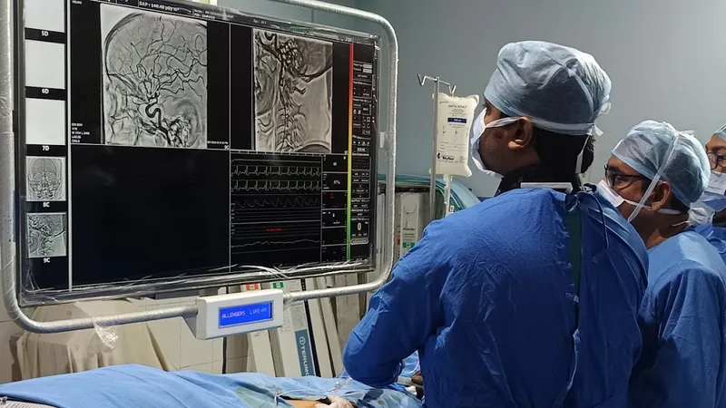 Dr.Gaurav Varshney - Neurosurgeon in Aligarh | Brain & Spine Surgeon | Pediatric Neurosurgery | Brain Tumour & Stroke Surgery