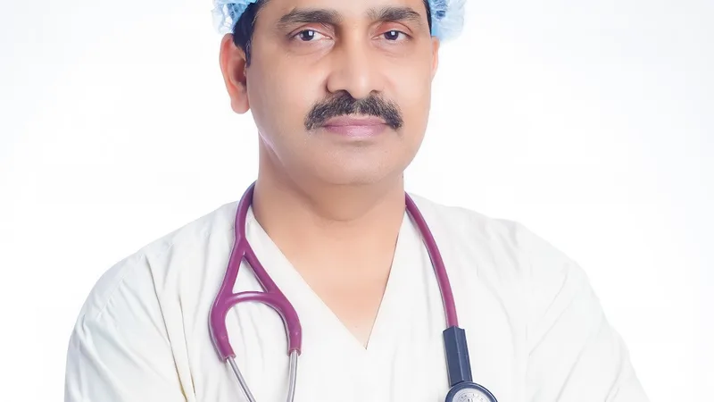 𝐃𝐫 𝐑𝐚𝐣𝐞𝐞𝐯 𝐒𝐢𝐧𝐠𝐡✅| Laser Piles Surgeon | Best Urologist in Allahabad | Best Laparoscopic Surgeon in Prayagraj