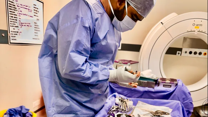 Dr.Mohamed Rasik K - Best Orthopaedic Surgeon | MDR Bone and Joint Center | Fracture Center | Mogappair | எலும்பு முறிவு I