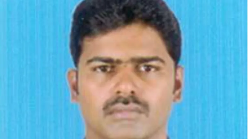 Dr Muthu Manickam-Best Orthopaedics Doctor Near Me Clinic