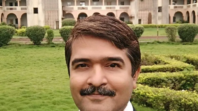 Dr.Yogesh Zanwar apple skin and hair clinic