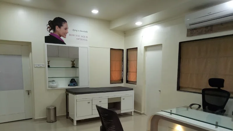 BONDE'S DENTAL, MAXILLOFACIAL & IMPLANT CARE CENTRE - DR.BHAVNA RAMAN BONDE