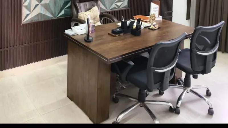 Dr Paras saini /Consultant urologist and transplant surgeon/amritsar Clinic