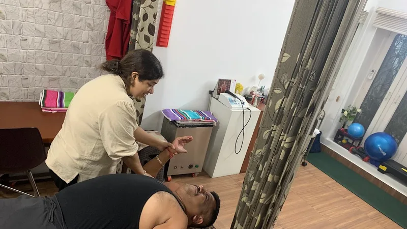 Dr Neha Physiotherapy Centre With 15 Year Experience Clinic