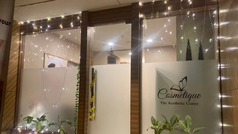 Cosmetique by Dr Simrat Sandhu