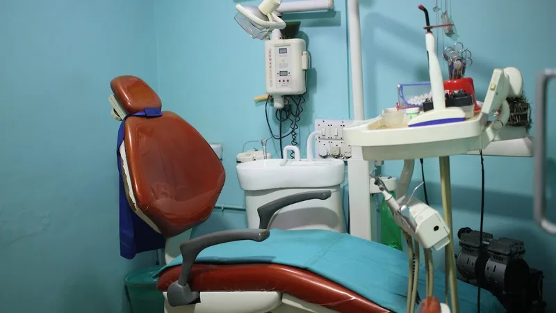 Somi Dental Clinic - Top Oral Maxillo Periodontist & Invisalign Orthodontist Doctors in Arrah