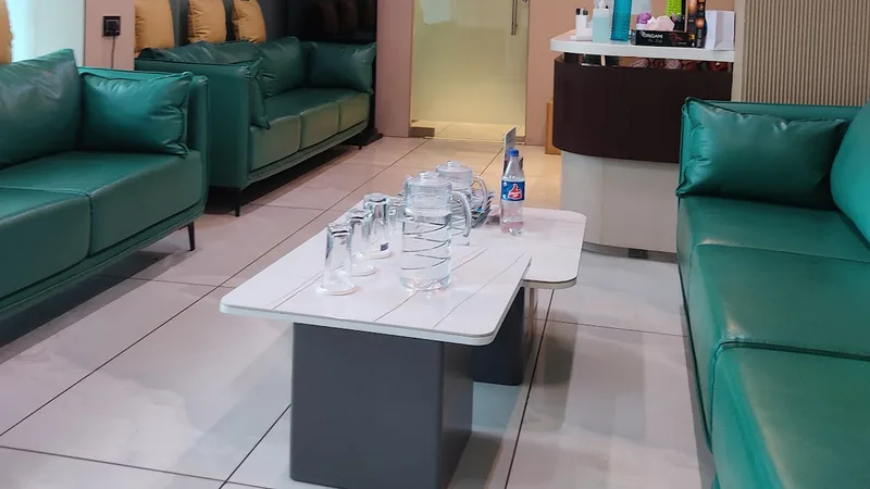 New Roots: Skin, Laser & Hair Transplant Clinic
