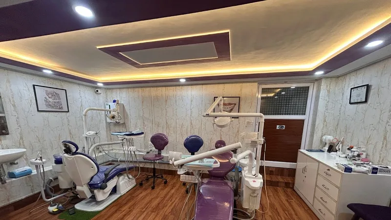 BULSAN COSMO DENTAL MULTISPECIALITY FAMILY CLINIC-best clinic nearby Smile Designing | Cavities | RCT | Hair & Skin Kolkata