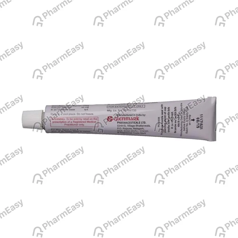 Momate S Tube Of 10gm Ointment