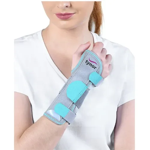 Tynor Right Wrist and Forearm Splint (Small)  E-03